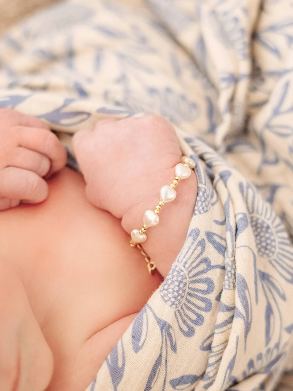Cherished Moments Girls 14K Gold-Plated Heart Pearl Bracelet : Medium1-5 years